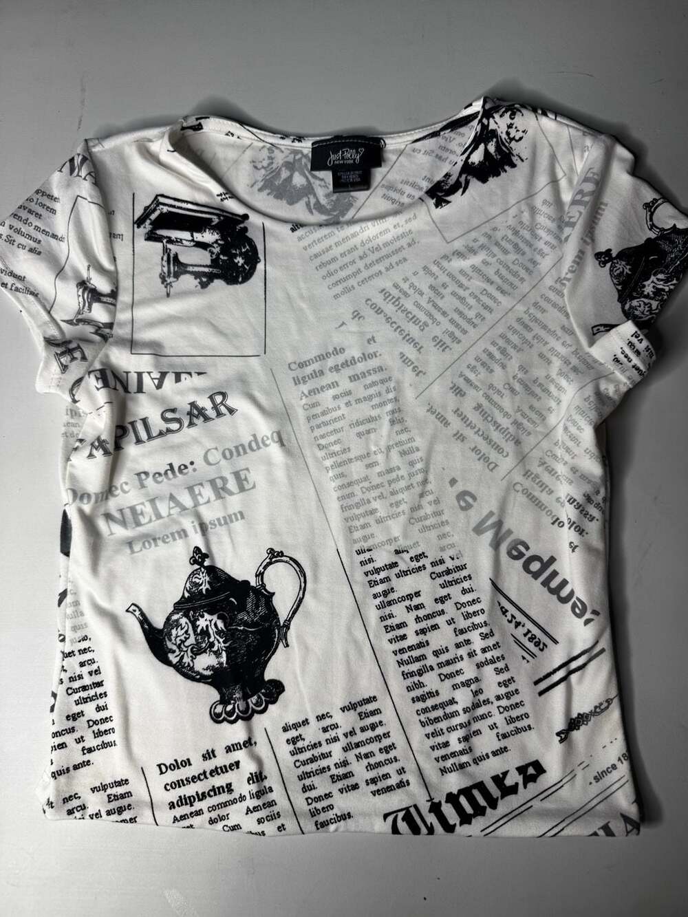 Just Polly New York Newspaper Print Short Sleeve T-Shirt Size L